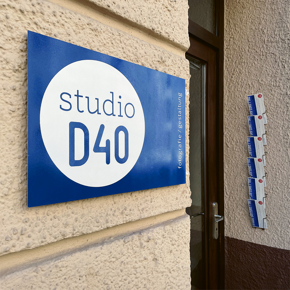 Studio D40 Markenschild